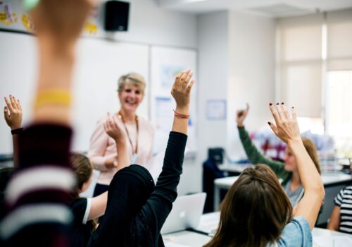 Wenn Eltern und Schüler zum Streitfall werden: So schützen Lehrkräfte ihre Rechte ohne hohen finanziellen Aufwand
